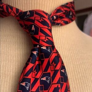 NEW ENGLAND PATRIOTS NFL SILK NECKTIE